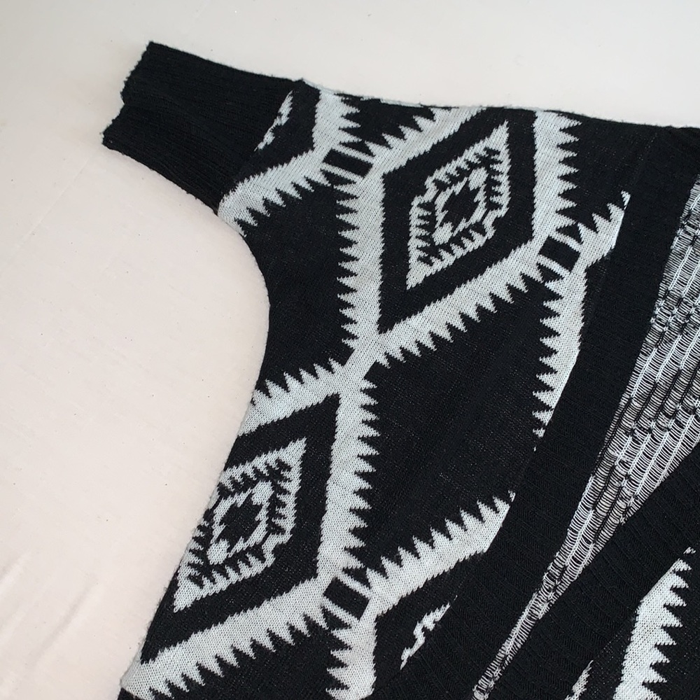 Aztec Print Cardigan - Picture 2 of 3